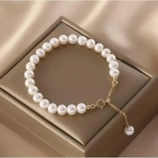Elegant Single Layer Pearl Bracelet