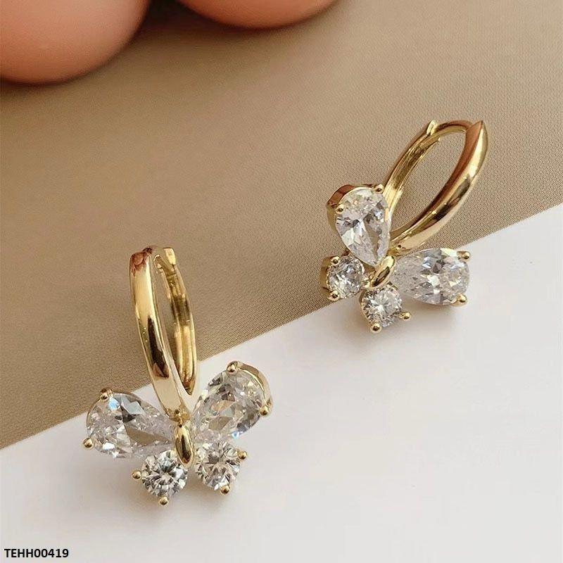 Elegant Golden Casual Ear Hoops